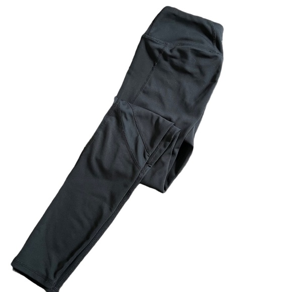 NWOT BLACK GAIAM LEGGING WITH MESH DETAILING SIZE EXTRA SMALL - Picture 2 of 5